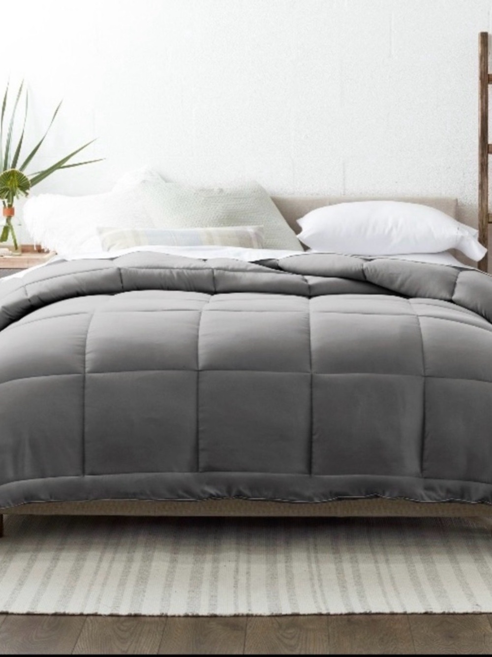 I Enjoy Home Brand All Season Alternative Down Gray Comforter Size Full/Queen